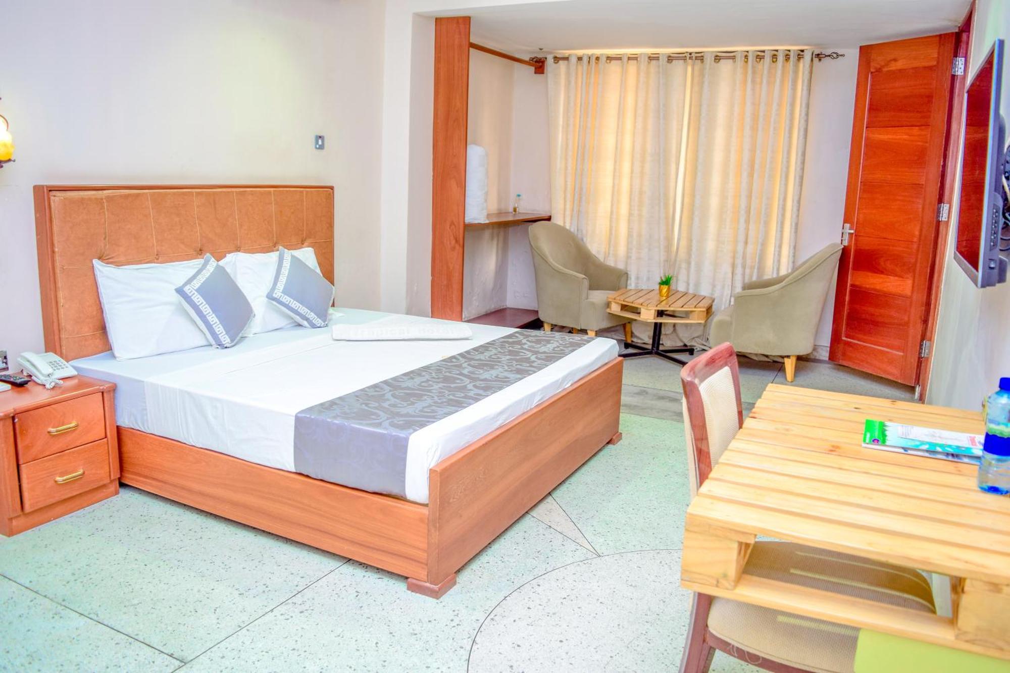 Хостел K27 Premier Backpackers Дар-ес-Салам Екстер'єр фото